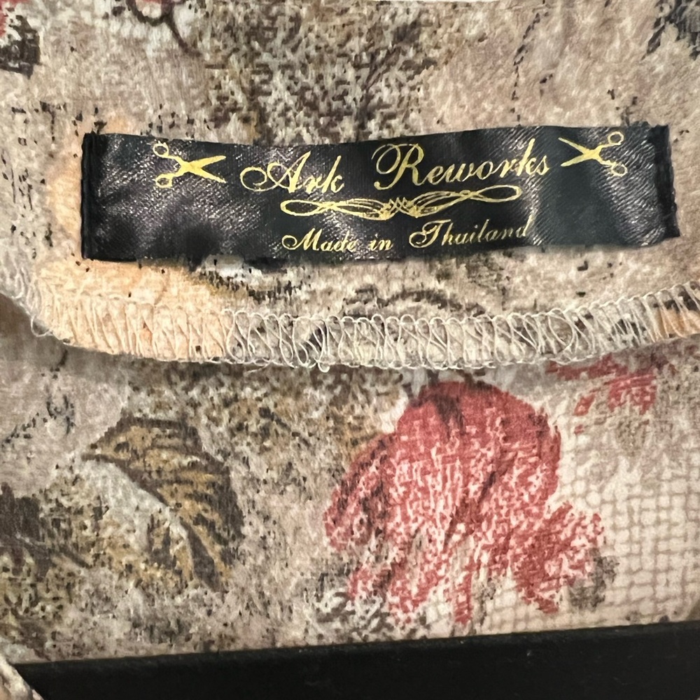 Ark Reworks Vintage Blouse - Picture 2 of 6